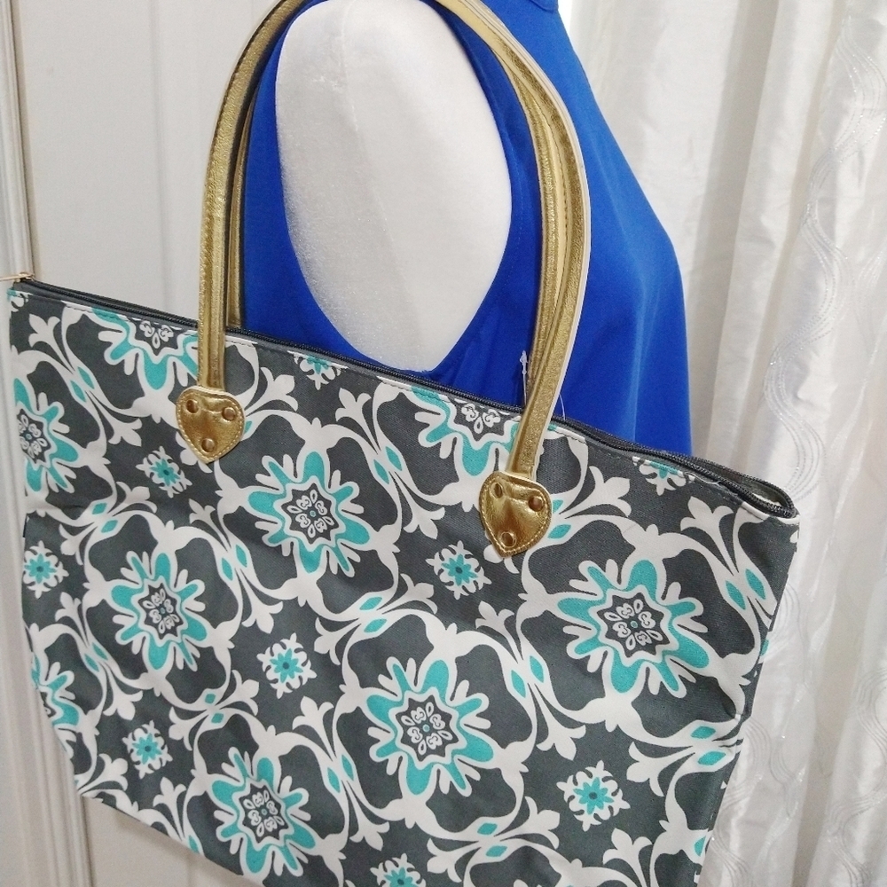 Large Canvas Quatro Vine Gold Collection Tote Bag ♥️